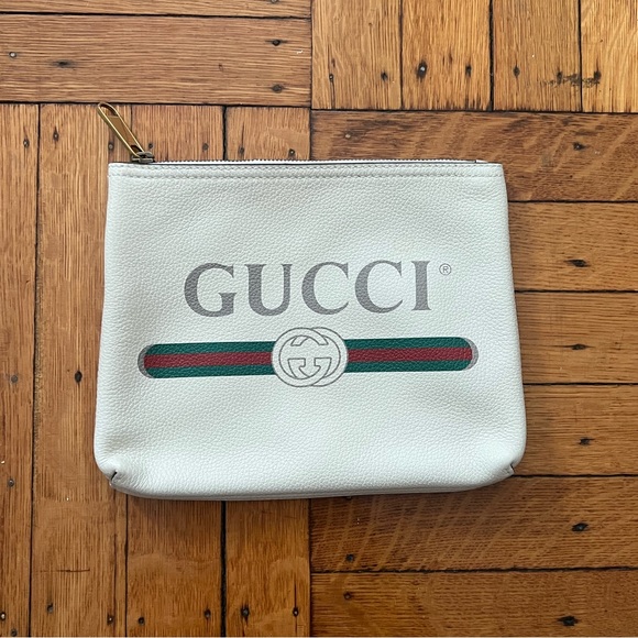 NWT Gucci Logo Pouch $750 - Picture 1 of 6